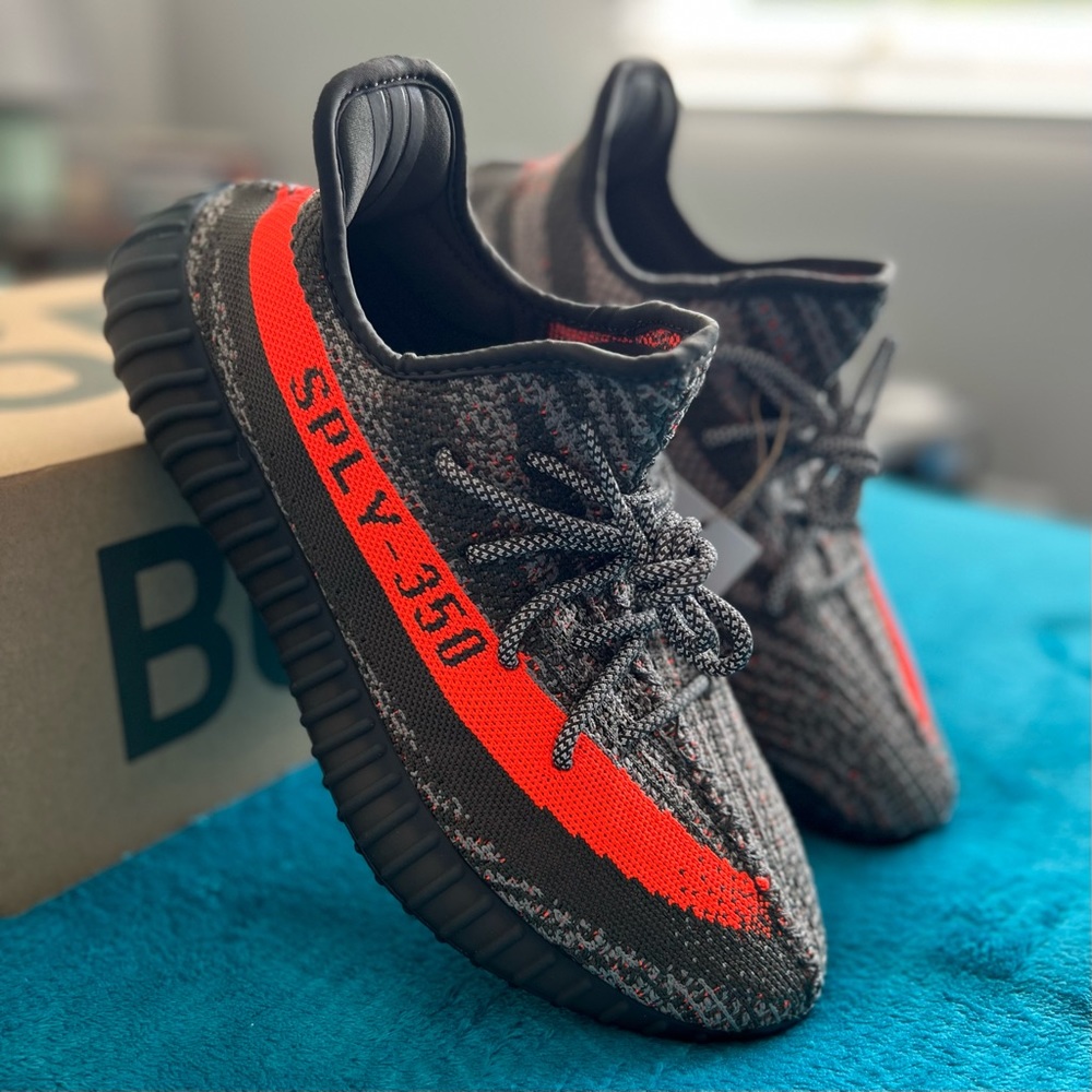 Yeezy boost 350. Size 10.